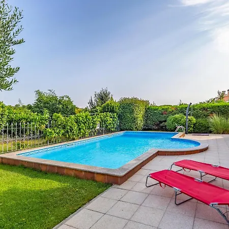 Holiday home Awesome In With Outdoor Swimming Pool Pula