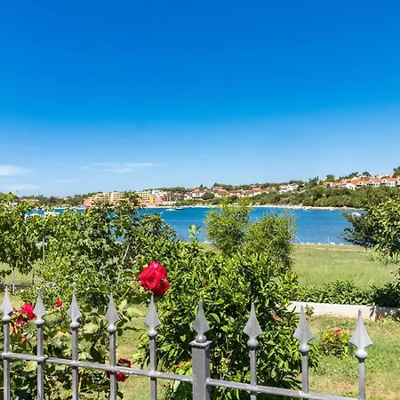 Awesome In With Outdoor Swimming Pool Pula